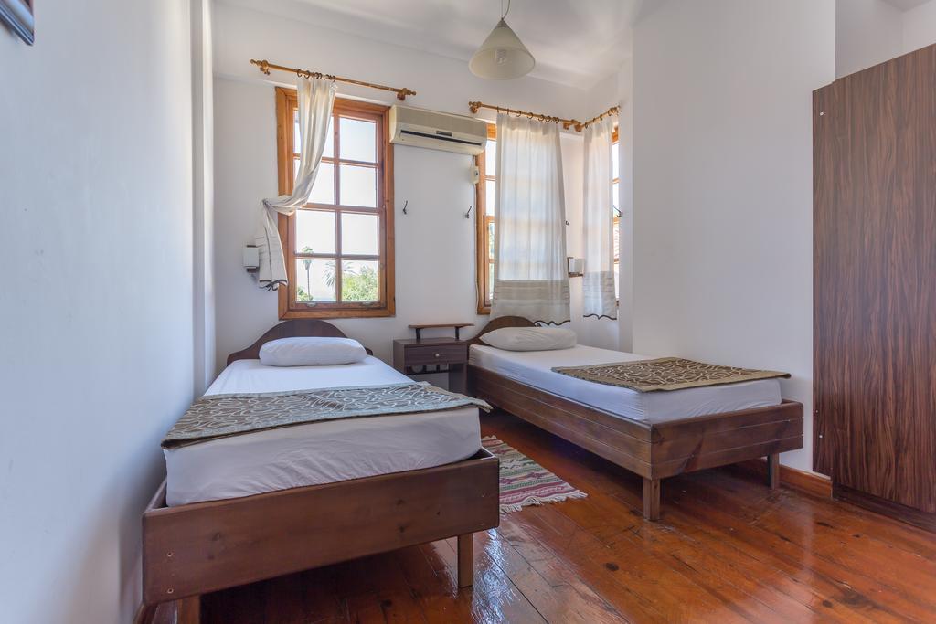 Mavi & Ani Pansiyon Antalya Exterior photo